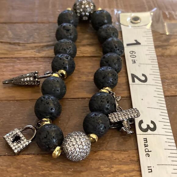 Charm Bracelet -Never Worn - Solid Great Quality - Picture 7 of 9